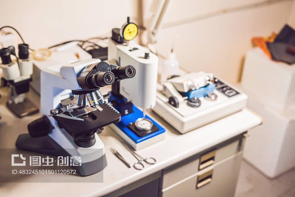光学显微镜、超声波切割机和精密微米磨床抛光机在电子显微实验室样品制备台中的应用